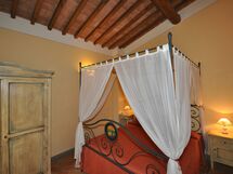 Accommodation:&nbsp;Cornia 5