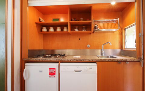 Accommodation:&nbsp;Al Pino 60 400.3