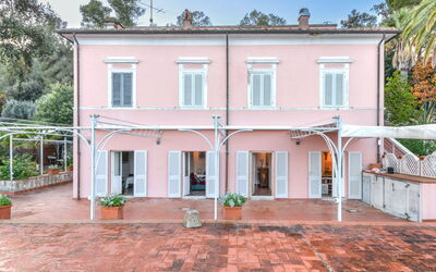 Accommodation:&nbsp;Villa le Palme 400.11