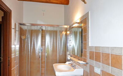 Accommodation:&nbsp;Lupo