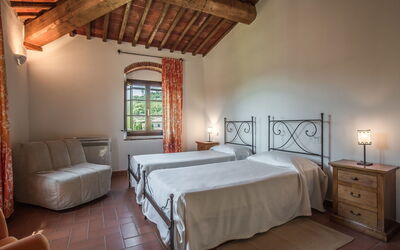 Accommodation:&nbsp;Poiana