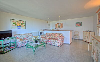 Accommodation:&nbsp;Dependance Punta Ala