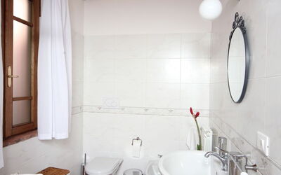 Accommodation:&nbsp;Cecilia