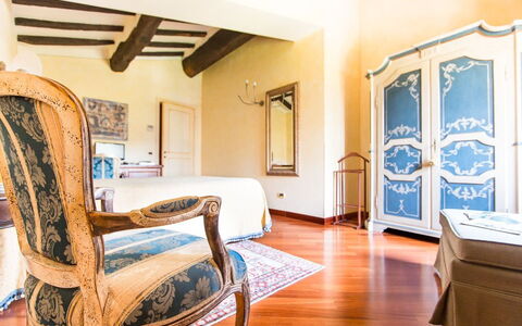 Accommodation:&nbsp;Ginestra