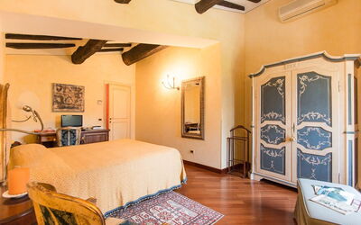 Accommodation:&nbsp;Ginestra