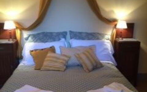 Accommodation:&nbsp;Pruno