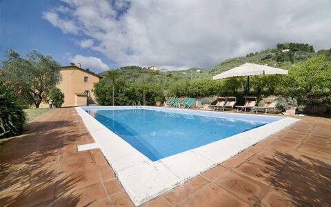 Teto: Swimming Pool, Property, Real Estate, House, Building, Vacation, Home, Estate, Resort, Sky