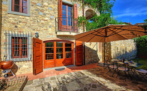 Casa Maria Luisa: Property, Building, House, Home, Real Estate, Room, Estate, Architecture, Roof, Cottage