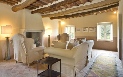 Angeloni: Property, Living Room, Room, Furniture, Building, Interior Design, Ceiling, Real Estate, House, Beam