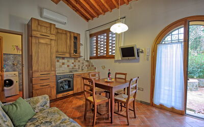 Carraia: Room, Property, Furniture, Building, Ceiling, Dining Room, House, Interior Design, Real Estate, Table