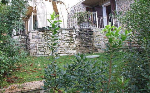 Villa Il Castagno: Vegetation, Wall, Property, House, Home, Tree, Plant, Residential Area, Real Estate, Architecture
