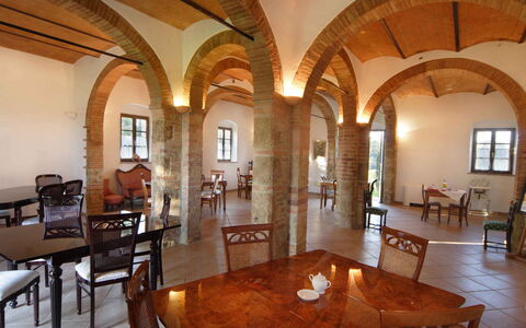 Tenuta Il Tresto: Building, Property, Room, Interior Design, Estate, Architecture, Ceiling, Arch, Furniture, House